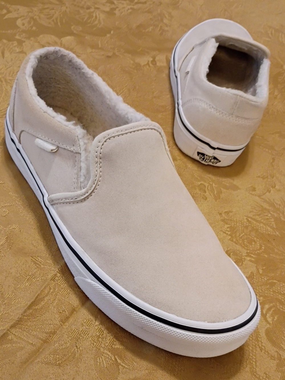 VANS Slip-On Suede Casual Shoe in Cream Women's 8.5 Men's 7.0
